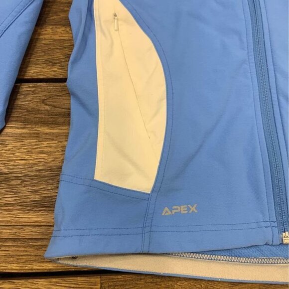 the NORTH FACE woman’s flight series shell. Periwinkle blue/white. Size Small. - Picture 6 of 10